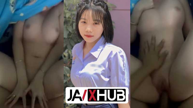 คลิปโป๊นักเรียน เย็ดหีเพื่อน มอมเหล้าจนเมาแล้วลากมาเย็ดที่ห้อง สาวหีสวยน่ากระแทกหีมาก เห็นหีอวบๆแล้วควยมันแข็ง จับเย็ดสดปล่อยน้ำว่าวแตกในหี