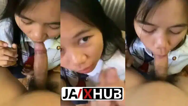 คลิปหลุด นักเรียน สาวอาชีวะแอบมาโม๊คควยให้เพื่อนในห้องน้ำวิทยาลัย คู่รักวัยเรียน ล้วงควยมารูดจนควยแข็ง จับยัดซอยควยเข้าปาก น้ำควยพุ่ง