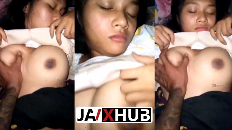 คลิปหลุดนักเรียน วัยรุ่น สาวนมใหญ่แอบมาเย็ดสดกับแฟนหนุ่ม XXX โดนแฟนถ่ายคลิปตอนเย็ดไว้ด้วย กระแทกหีบีบนมโคตรเด็ด ปล่อยน้ำเงี่ยนแตกในรูหี